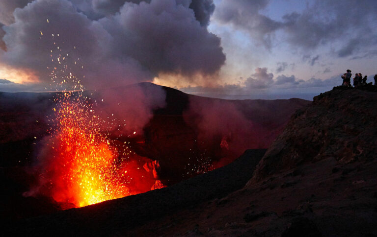 Yasur-01
